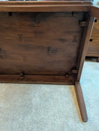 Mesa auxiliar salón madera