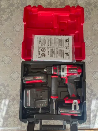 Taladro, atornillador y martillo Einhell + Set