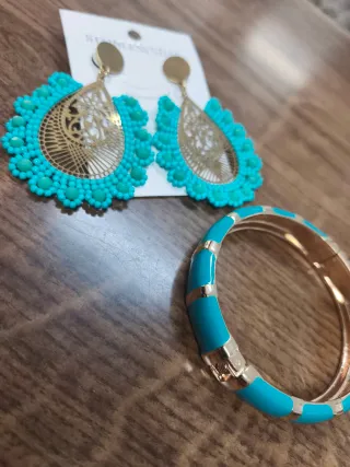Conjunto Pendientes y Pulsera.