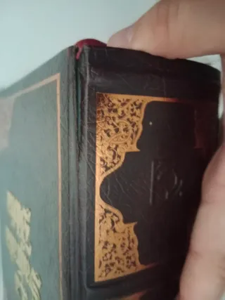 LA SAGRADA BIBLIA