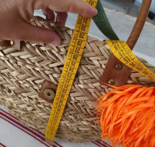 Borsa mare paglia con pompon arancione