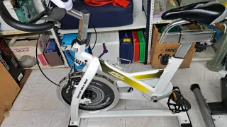 Bicicleta Spinning BH Fitness
