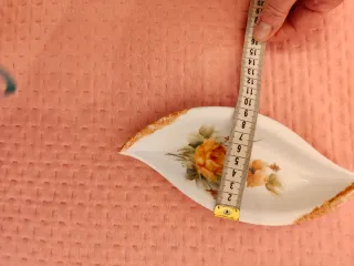 Foglia in porcellana dipinta a mano scuotatasche