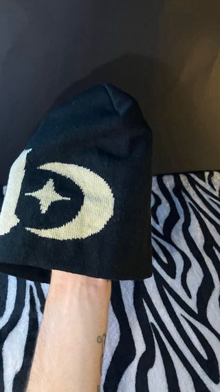 Gorro Beanie Y2K Negro Luna Estrella