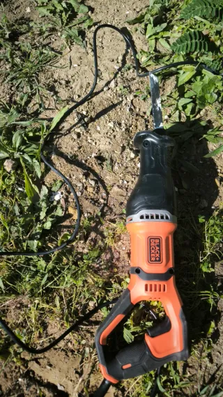 Sierra sable Black+Decker