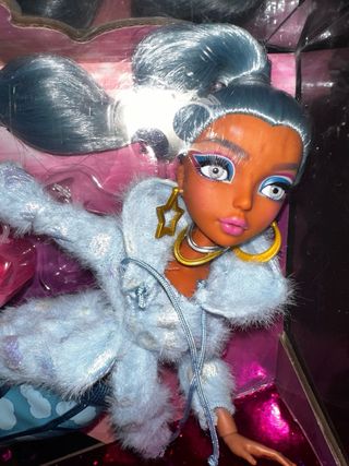 Muñeca Mermaze Mermaidz Kinslee Slumber Party