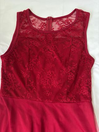 Vestido largo rojo tul y encaje