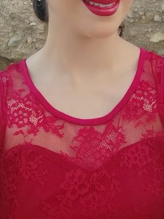 Vestido largo rojo tul y encaje