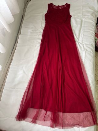Vestido largo rojo tul y encaje