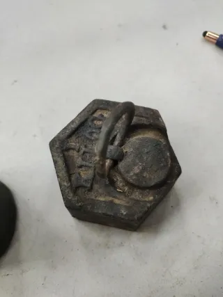 Romana antigua de metal