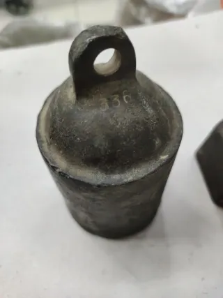 Romana antigua de metal