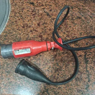 Adaptador de enchufe industrial 4 pines