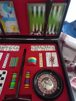 Kit de Jogos de Mesa Maleta