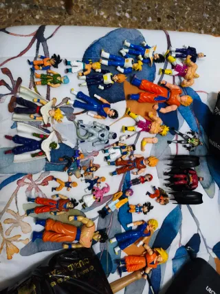 Lote Figuras Dragon Ball + Batman + Robocop