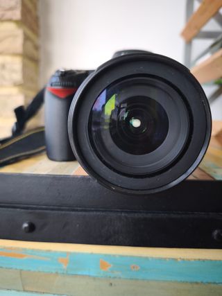 Nikon D90 + Objetivo 18-105mm VR <50K disparos