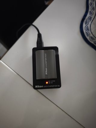 Nikon D90 + Objetivo 18-105mm VR <50K disparos