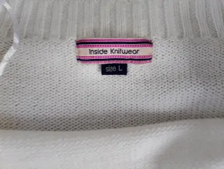 Conjunto 3 jerséis: blanco, crudo y granate.