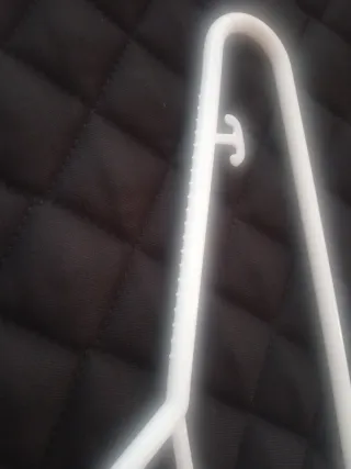 Lote 5 perchas blancas