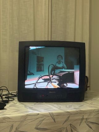 Televisor antiguo de tubo