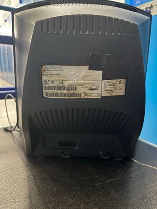 Televisor antiguo de tubo