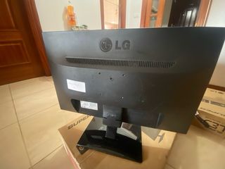 2 Monitores LG y 1 Paskart se an usado 2 horas