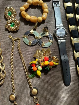 Lote bisuteria Antiguas Oro y Multicolor