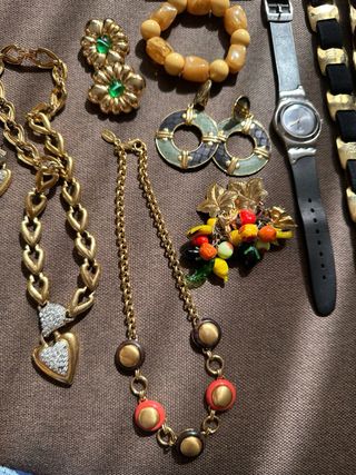 Lote bisuteria Antiguas Oro y Multicolor