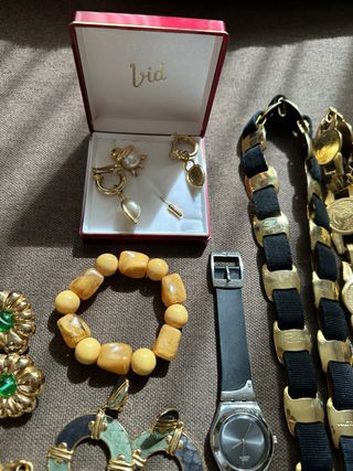 Lote bisuteria Antiguas Oro y Multicolor