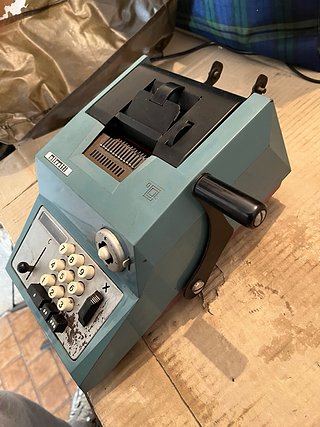Calcolatrice meccanica Olivetti Summa d'epoca