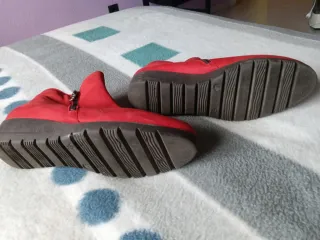 Botines rojos talla 41