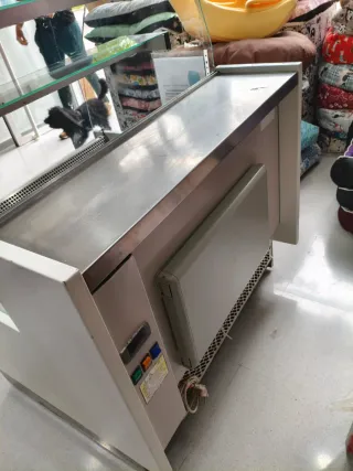 Nevera expositora pastelera