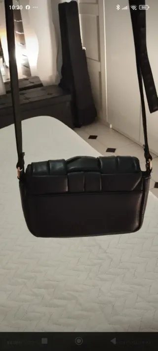 Bolso de hombro tejido negro