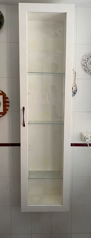 Urge Vitrinas de madera y cristal