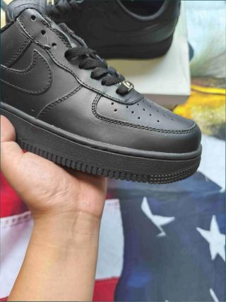 Nike Air Force 1 Low '07 Negras Talla 38.5