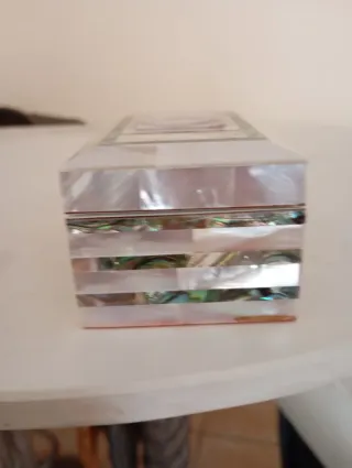 Caja joyero nacar y abulón tallado