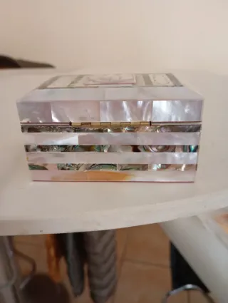 Caja joyero nacar y abulón tallado