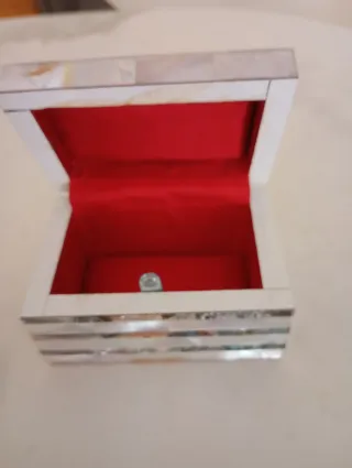 Caja joyero nacar y abulón tallado