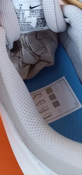 Nike Zapatillas Gris y Blanco