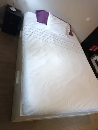 Cama con 4 cajones, somier y colchón