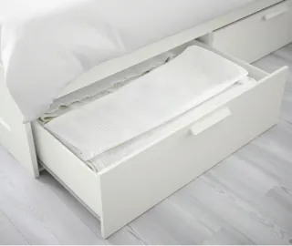 Cama con 4 cajones, somier y colchón