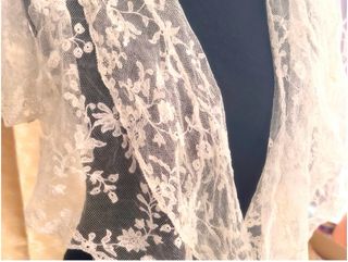 Antiguo chal encaje tambour