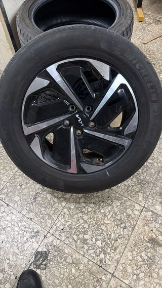 Llantas 17 Michelin Primacy 4 Kia