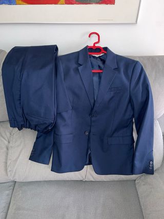 Traje de niño azul 11 a 12 años,usado solo una vez