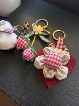 Tre portachiavi fatti a mano