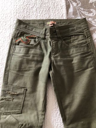 Pantalón vaquero Mango verde Talla S