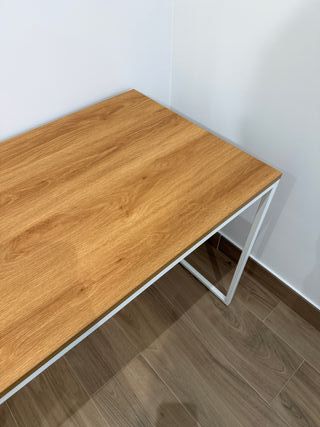 Escritorio madera y metal