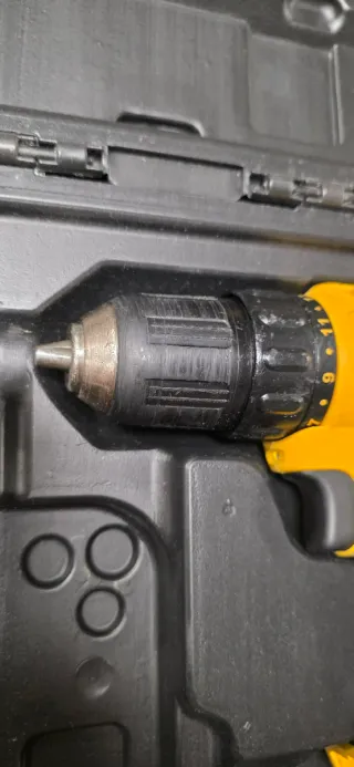Berbequim Dewalt DCD710D2 10.8V XR