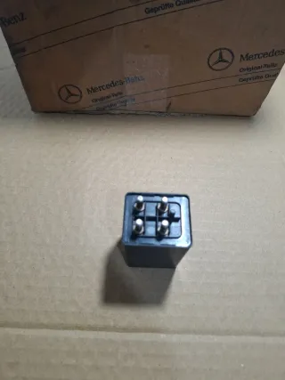 Relè Mercedes 0035459205 Originale