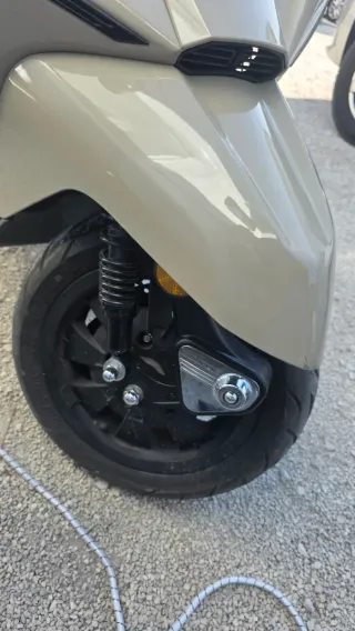 Lambretta X300 SR Beige