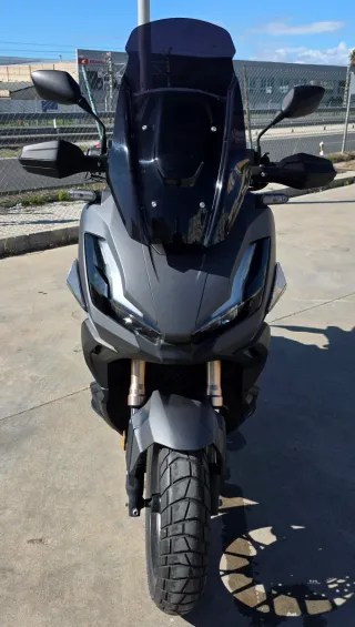 Honda ADV 350 - Como Nueva